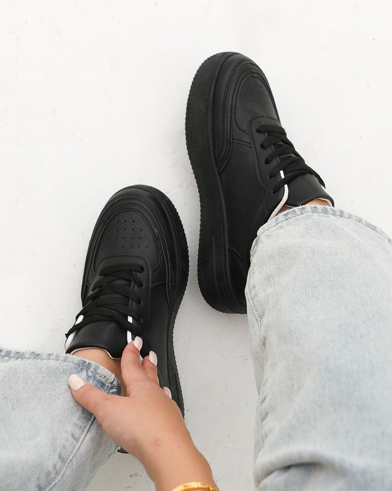 SOLID COLOR CASUAL SPORTS SHOES