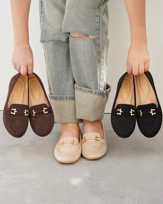 MODERN, COMFORTABLE, AND EASY-TO-WEAR FLATS