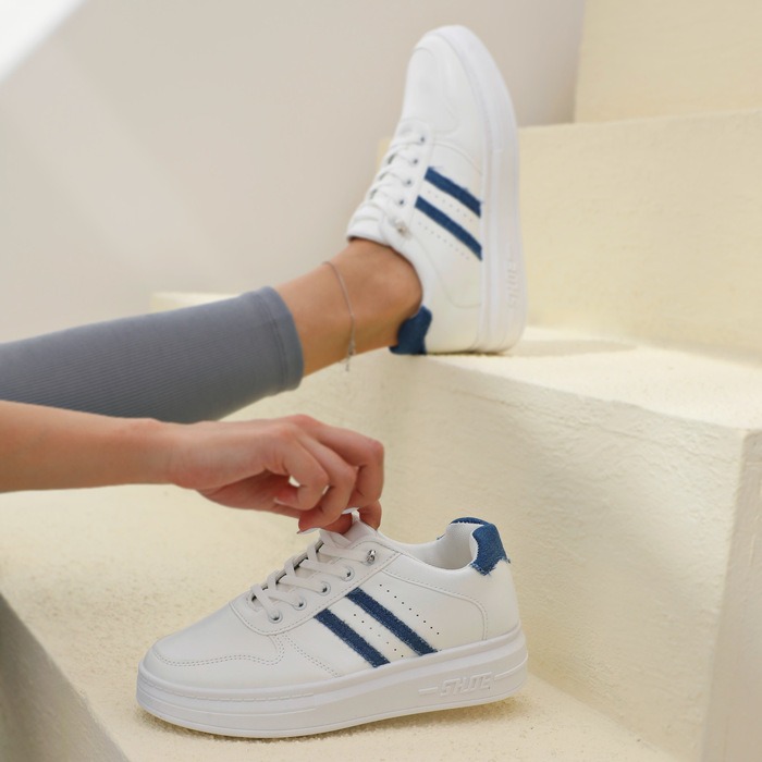 LACE-UP FRONT CHUNKY SNEAKERS