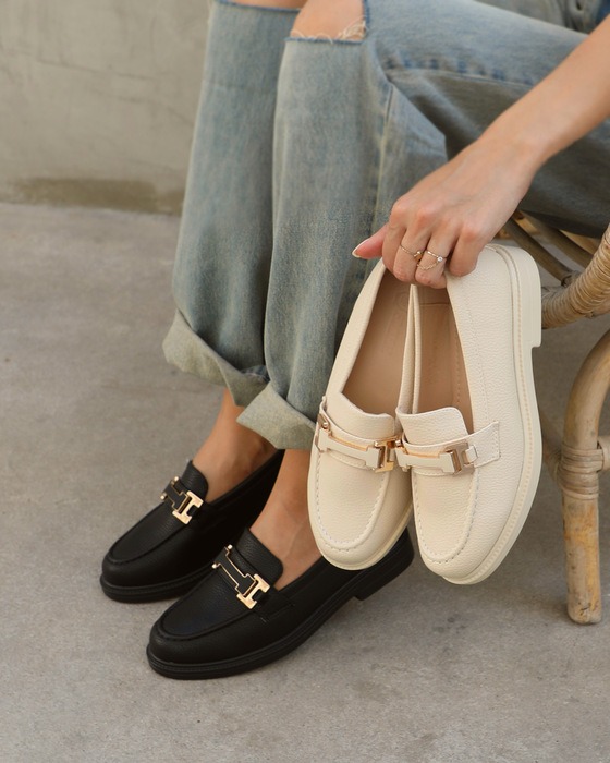 WOMEN METAL BUCKLE DECOR  FLATS