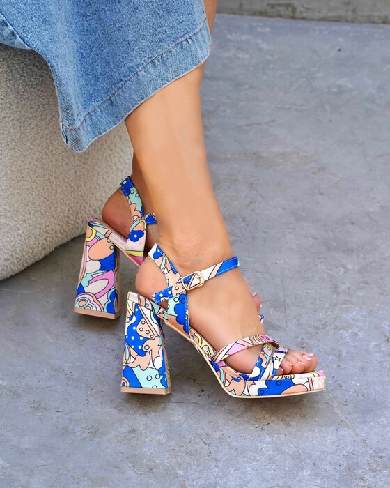 CHUNKY HEELED ANKLE STRAP SANDALS