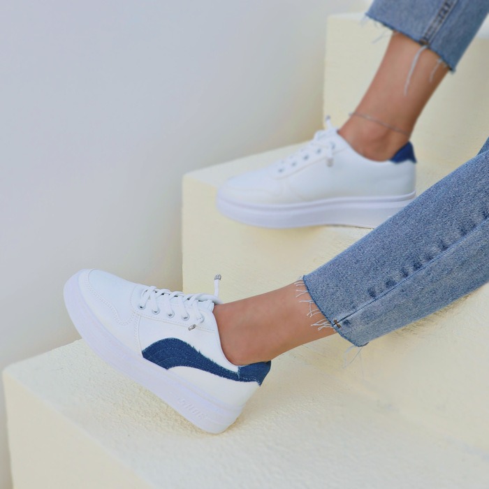 LACE-UP FRONT CHUNKY SNEAKERS