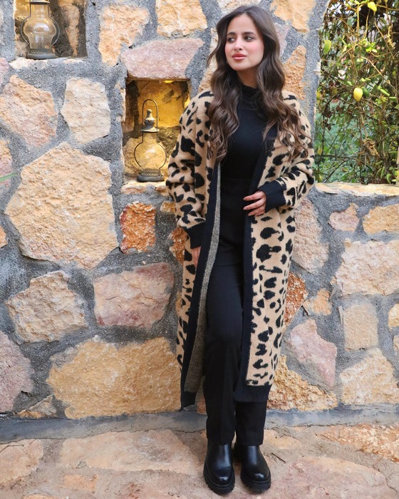 LONG-SLEEVED JACKET WITH LEOPARD PRINT
