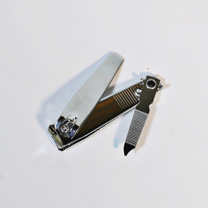 NAIL CLIPPERS