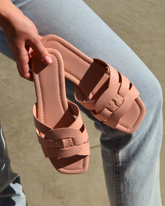 ELEGANT SUMMER SLIPPER