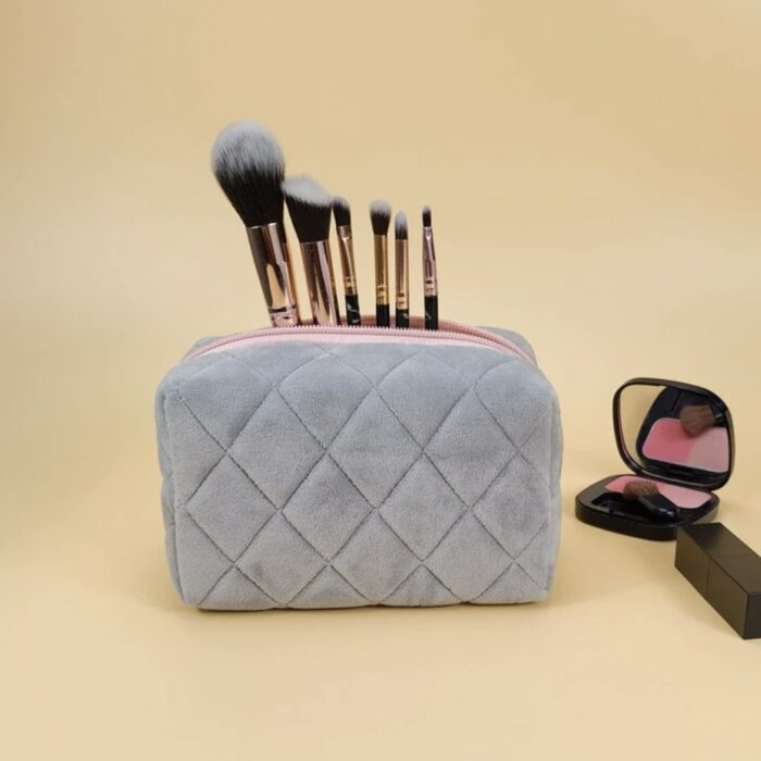 PLUSH SQUARE MAKEUP BAG