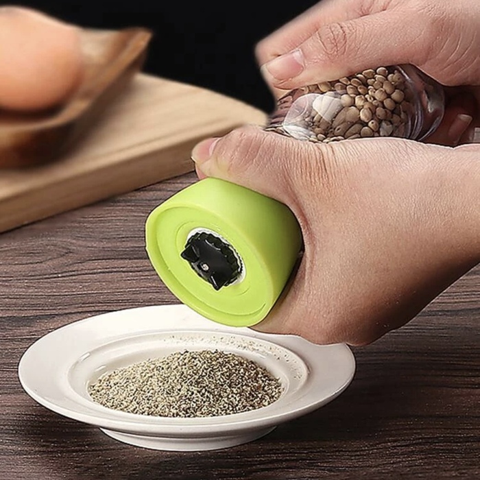 BLOCK PEPPER GRINDER