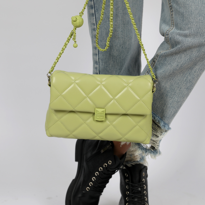 CHRISBELLA - QUILTED CROSSBODY BAG WITH CHAIN STRAP AND LOCK