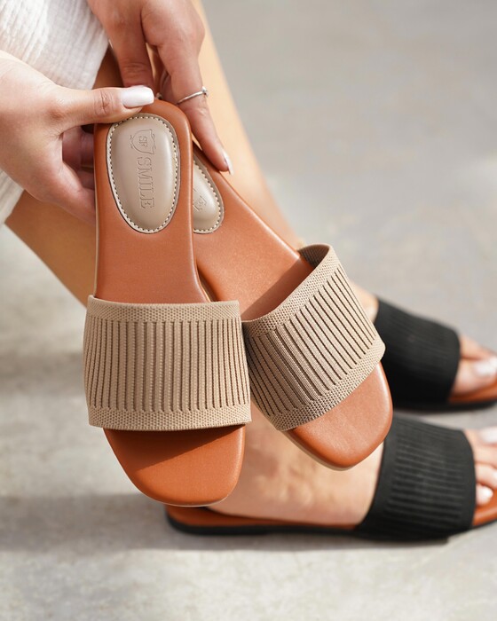 WOMEN SUMMER FASHION SLIP-ON SLIPPERS FOR OUTDOOR WEAR